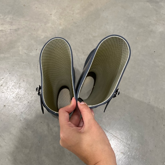 Hunter Navy Rain Boots Size 6 - Picture 5 of 5